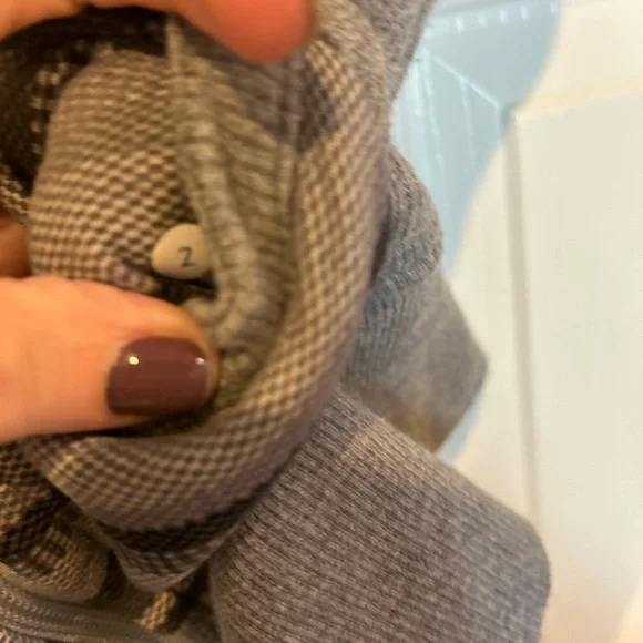 Rare Lululemon Scuba Striped Poncho Hoodie, EU Condition, size 2 - Picture 4 of 8